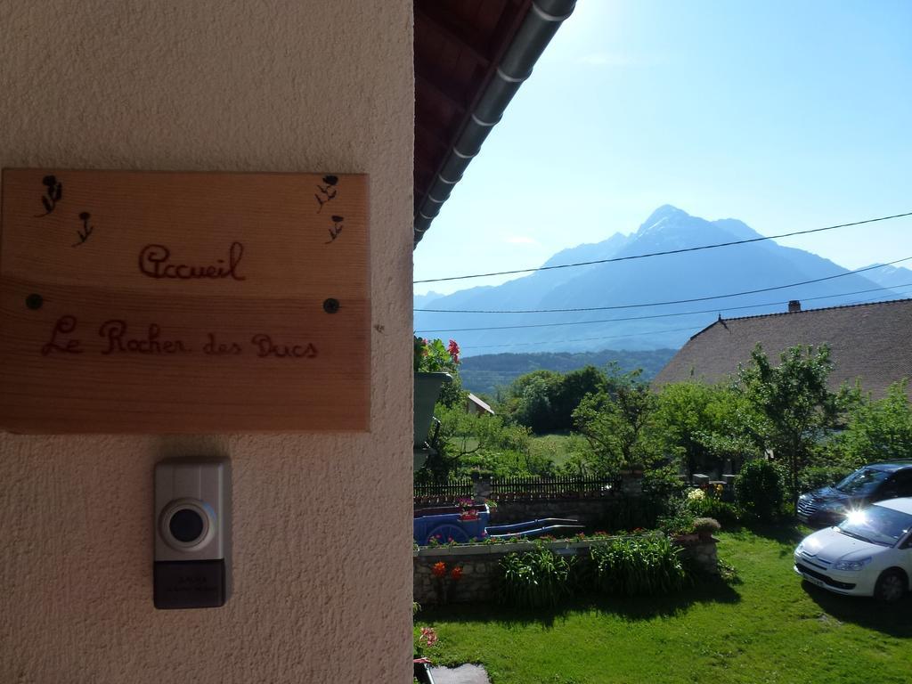 Le Rocher Des Ducs, Vue Sur Montagne, Abris Voitures Et Motos Le Glaizil Zewnętrze zdjęcie